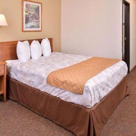 Americas Best Value Inn Missouri Valley Esterno foto
