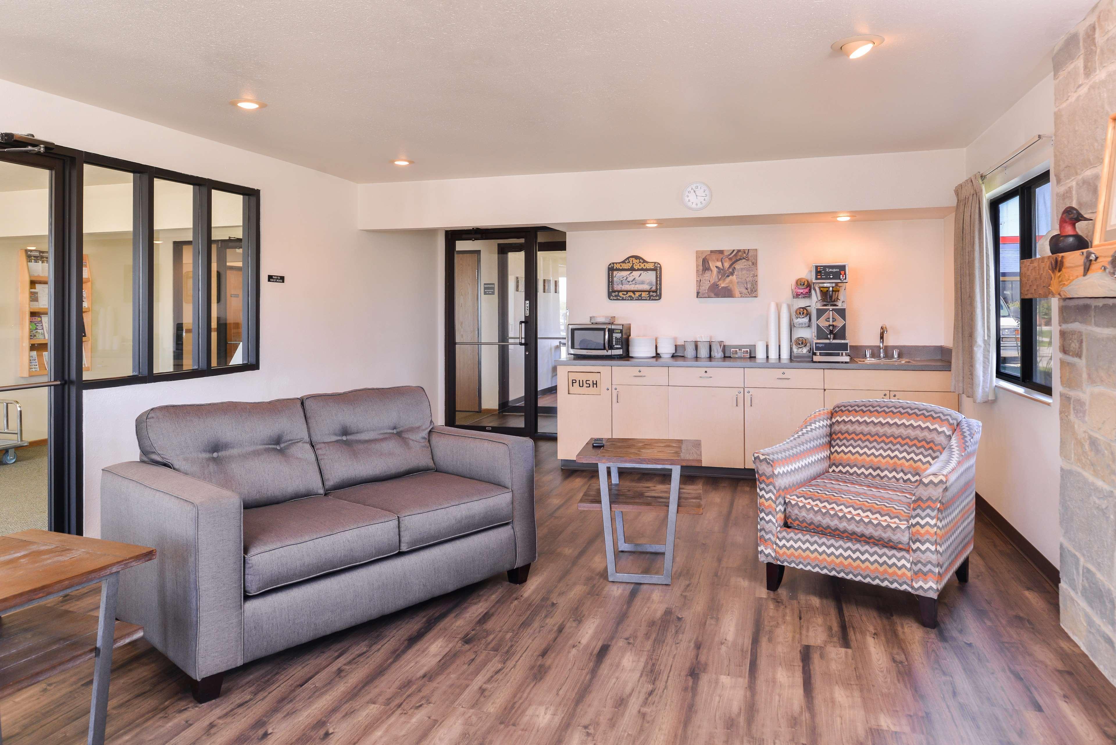 Americas Best Value Inn Missouri Valley Esterno foto