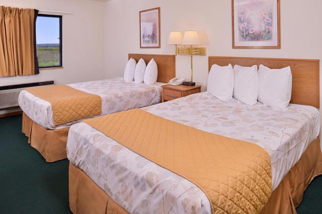 Americas Best Value Inn Missouri Valley Esterno foto