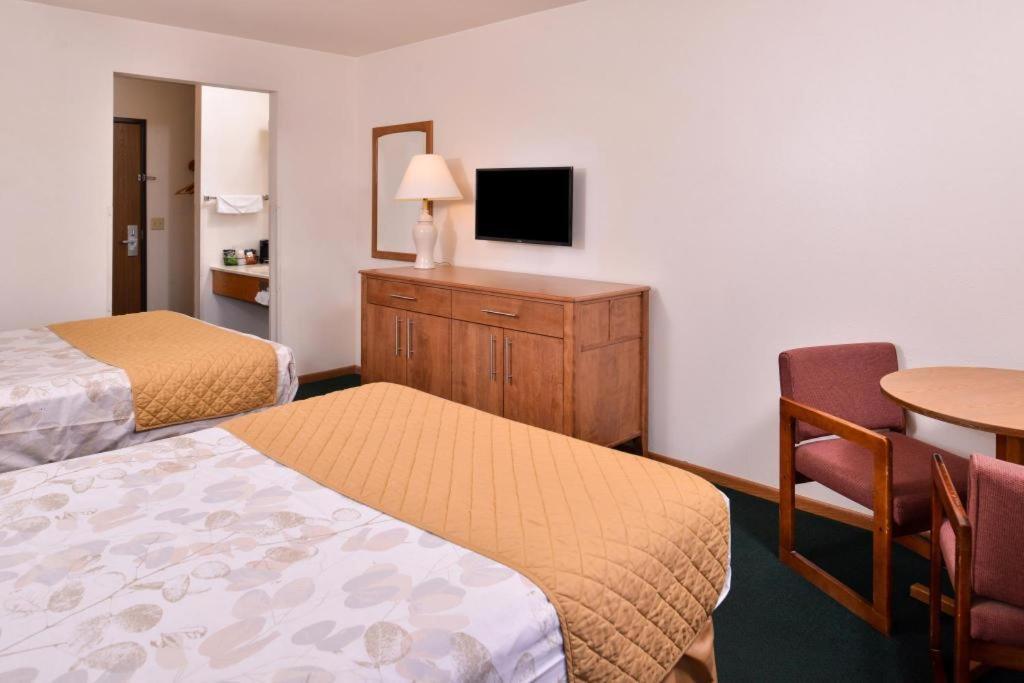 Americas Best Value Inn Missouri Valley Esterno foto